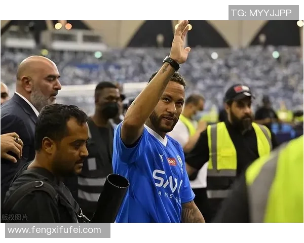 足球明星引爆现场激情四溢球迷热情高涨共庆盛事