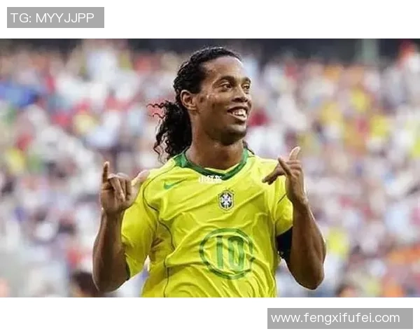 足球明星小罗亲笔签名珍藏品揭晓引发球迷热议与追捧