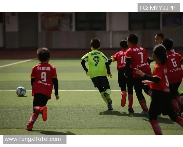 足球明星小身体的真实身份揭秘与成长历程分析