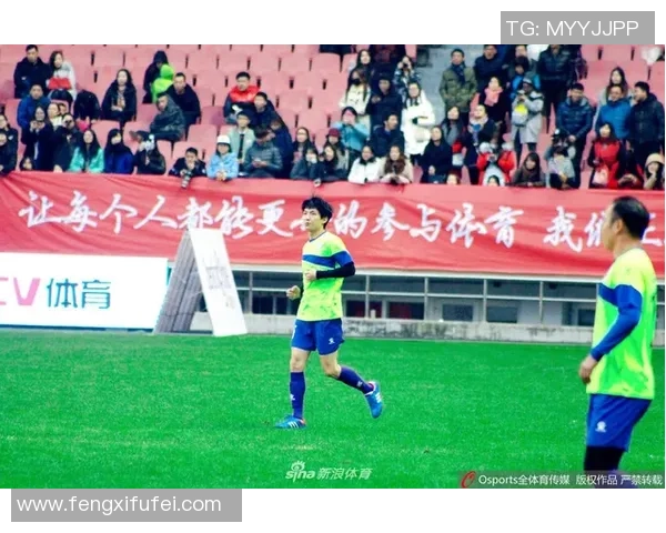 足球明星情妇私密照片曝光引发热议背后的故事揭秘