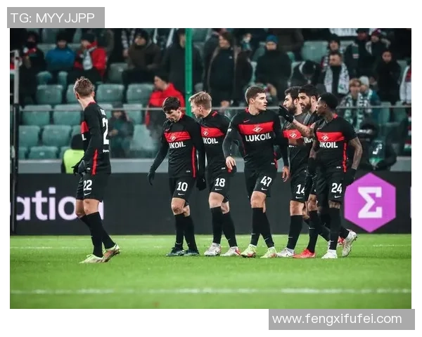 足球明星的职业生涯与成就全解析，领略绿茵场上的传奇故事