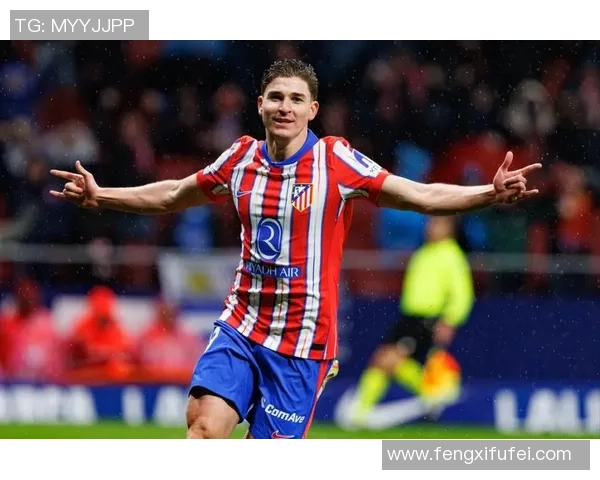 足球明星私下生活真实面貌大揭秘独家照片曝光引发球迷热议