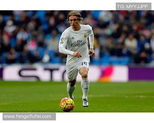 足球明星皇马中场的辉煌历程与未来发展展望