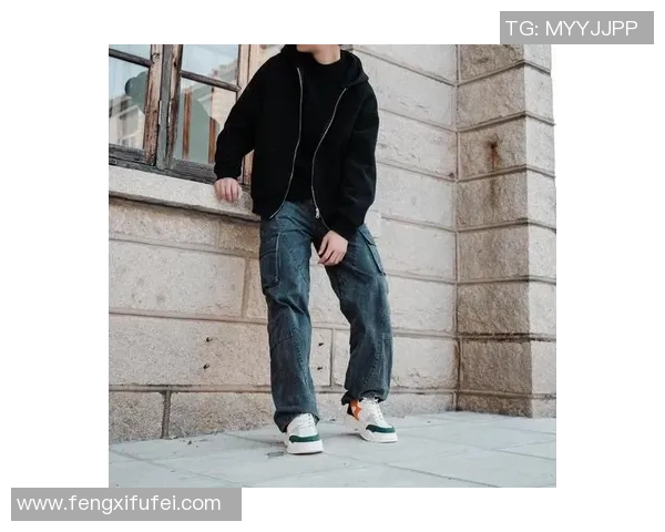 足球明星穿搭棒球服高清图片展示引领时尚潮流的运动风格