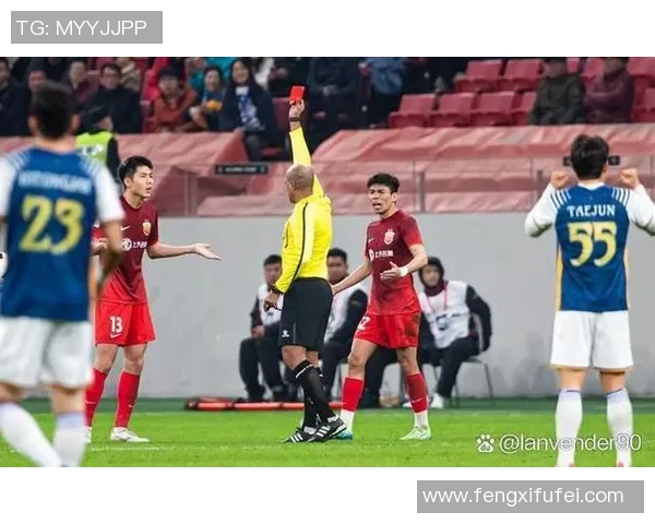 足球明星罚点失手引发热议球迷心碎瞬间成焦点 足球明星罚点失手引发热议球迷心碎瞬间成焦点