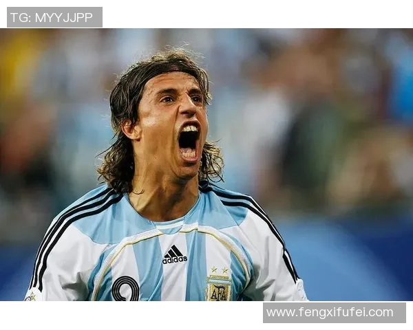 足球明星西马尔的职业生涯与成就揭秘及其在足球界的影响力分析